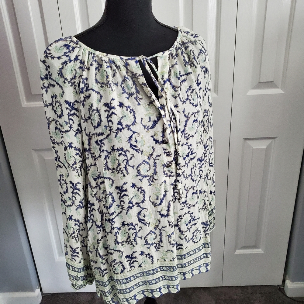 2/$15 EUC Lucky Brand peasant top